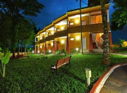 Karapuzha Village Resort