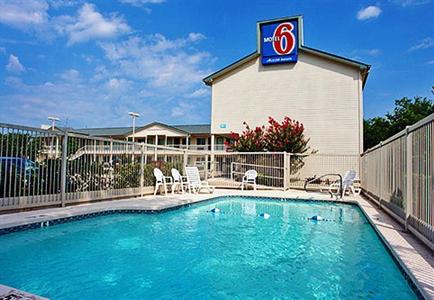 Motel 6 Kerrville