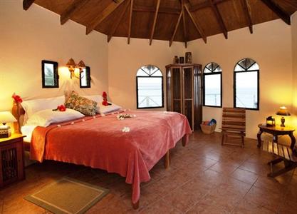 Thatch Caye Resort