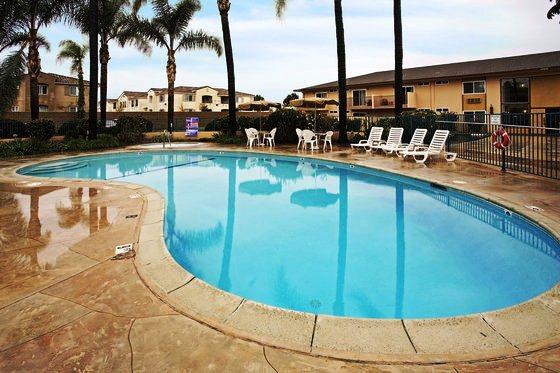 Super 8 Oceanside Marty's Valley Inn