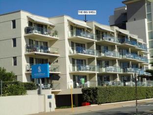 The Big Shell Apartment