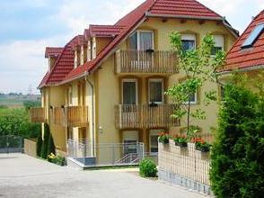Napfeny Apartment