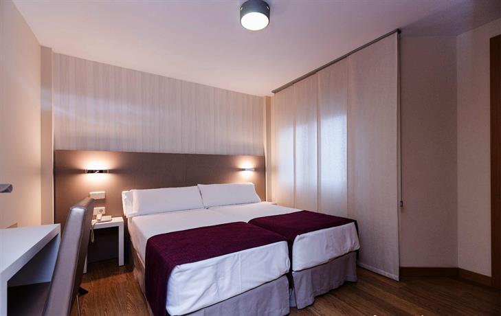 Di' Carlo Hoteles
