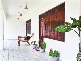 Blue Wave Guesthouse