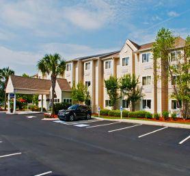 Microtel Inn & Suites Brunswick