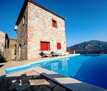 Eumaeus Villas