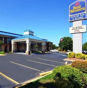 BEST WESTERN Luxury Inn & Suites