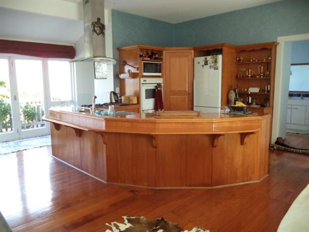 Homestay in Beach Haven near Birkenhead Public Library