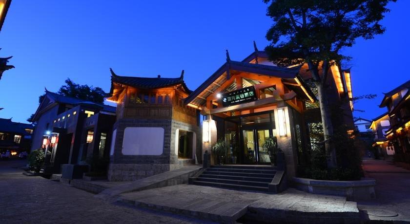Blue Moon Valley Hotel