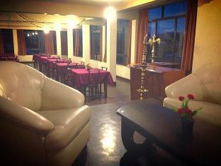 Lark Nest Hotel