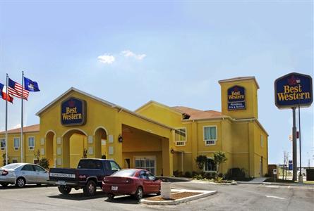 Baymont Inn & Suites Pearsall