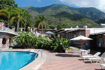 Mama Chuy Hotel & Villas