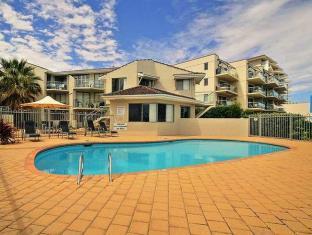 Shell 4 Apartment