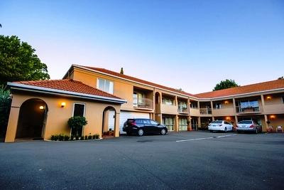 Tuscana Motor Lodge