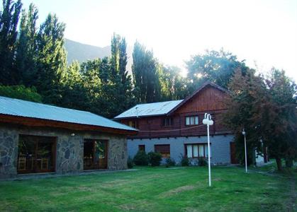 Cabanas Aldea Los Huemules