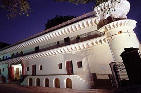 Alipura Palace