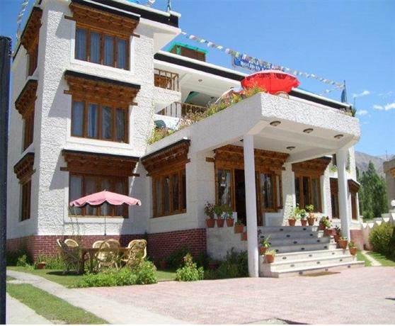 Hotel Holiday Ladakh