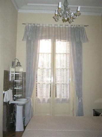 Hostal Rio Mino