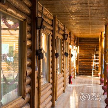 Lugu Lake Youth Hotel