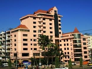 Queen's Park Hotel