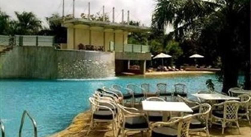 Palm Meadows Club
