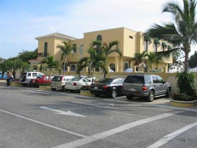 Hotel Amira Salinas