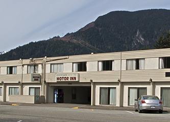 August Jack Motor Inn
