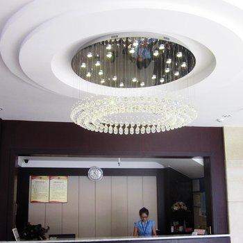 Greet Wall Hotel