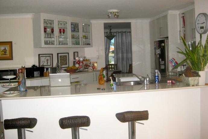 Homestay in Woodvale near Whitfords Railway Station