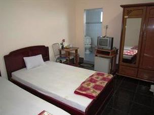 Nha Uyen Hotel