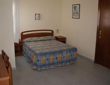 Hostal R Sans