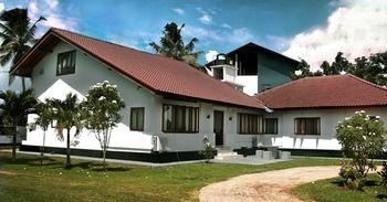 Acquabey Surf Villa