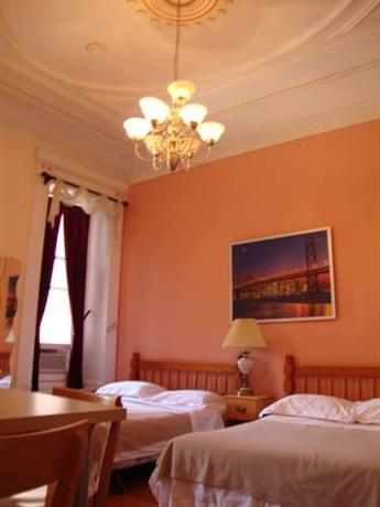 Hotel & Suites Place des Arts Montreal