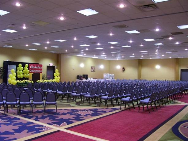 Fifth Season Inn & Suites