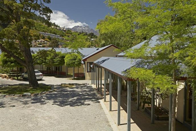 Pinewood Lodge