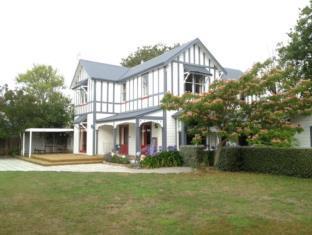 Papanui House
