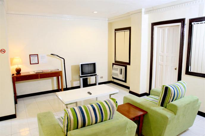 Residencia Del Josefina Condotel