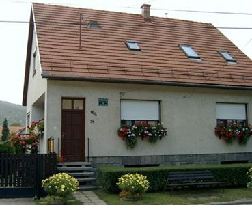 Rozsa Vendeghaz Visegrad
