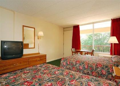 Travelers Inn