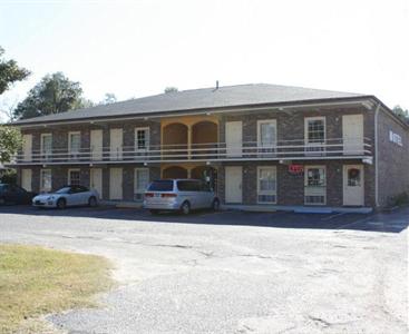 Deluxe Inn Kingstree
