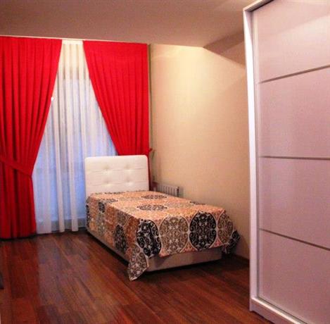 Rosato Suit Istanbul