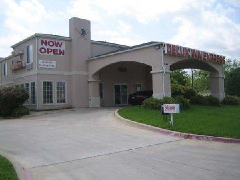 Delux Inn Express & Suites