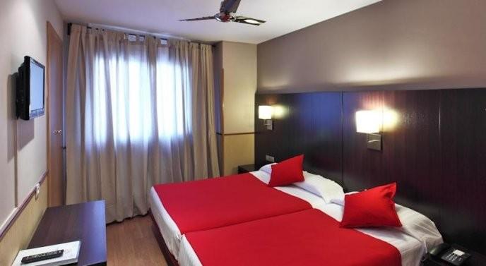 Hostal BCN Port