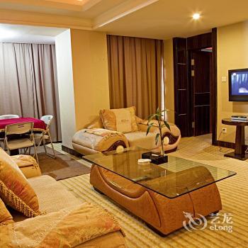 Wuyi Tianyi Crown Inn