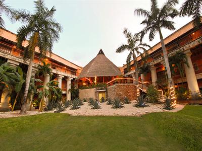 Hacienda Vista Real