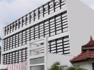 Subhas Tourist Hotel