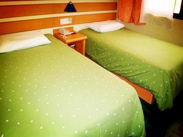 Rujia Express Hotel