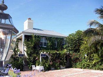 The Caribbean Court Boutique Hotel