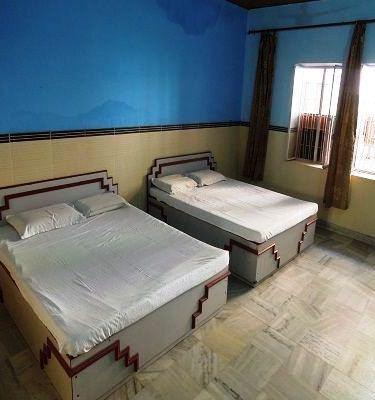 Prabhat Hotel