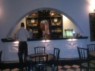 Royal Bar and Hotel